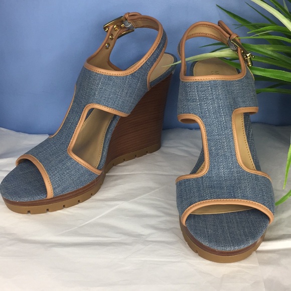 New Michael Kors Women’s wedge shoes - Picture 5 of 8